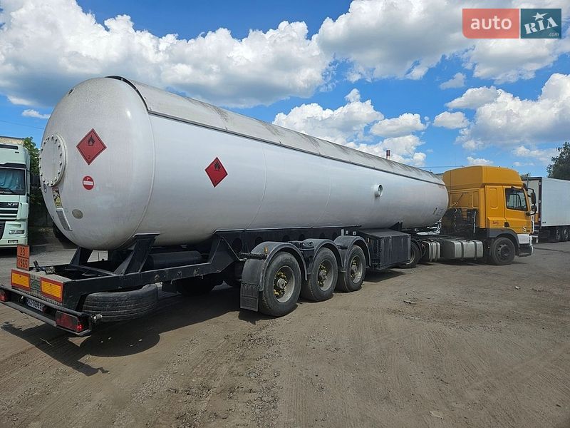 Цистерна DAF CF 2008 в Харкові