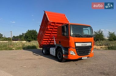 Зерновоз DAF CF 2015 в Кривом Роге Зерновоз DAF CF 2015 в Кривом Роге