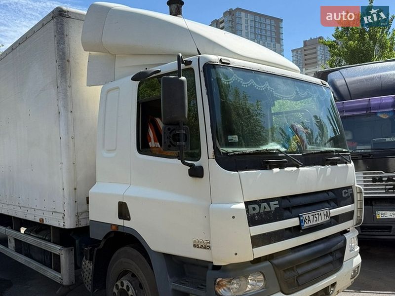Грузовой фургон DAF FA 2003 в Киеве