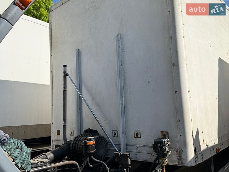 Грузовой фургон DAF FA 2003 в Киеве