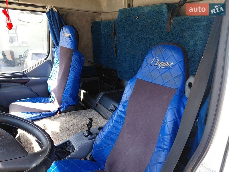 Тентований DAF FA 2004 в Рівному
