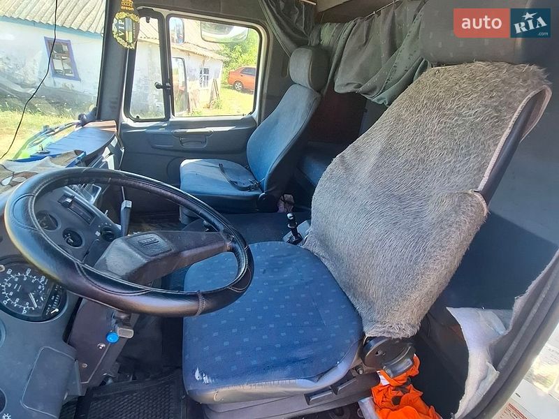 Вантажний фургон DAF FA 2001 в Кропивницькому