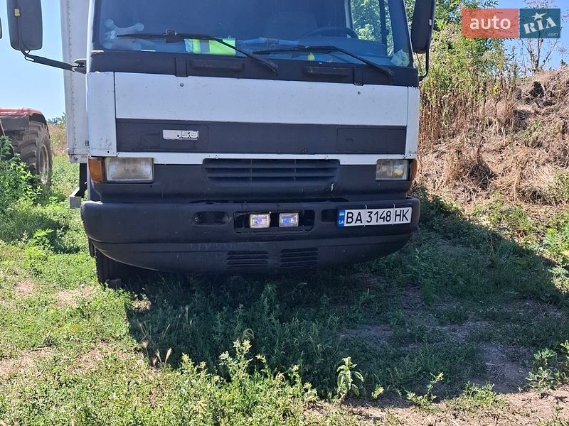 Вантажний фургон DAF FA 2001 в Кропивницькому