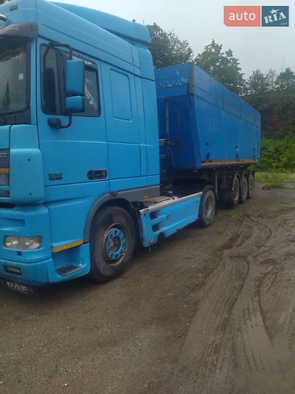 Тягач DAF FT 2006 в Виньковцах