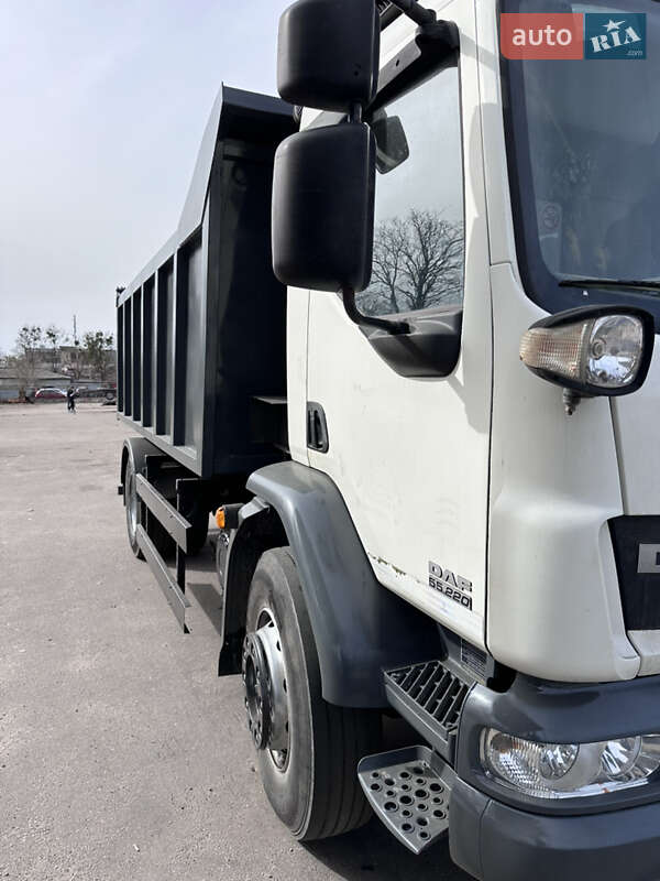 Самоскид DAF LF 2012 в Василькові