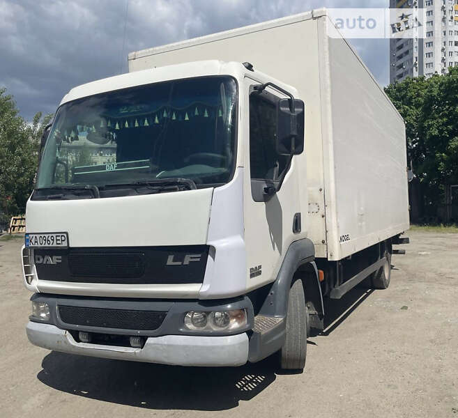 Грузовой фургон DAF LF 2003 в Киеве