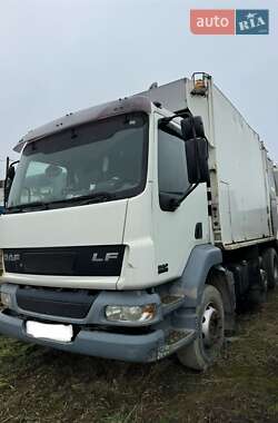 Мусоровоз DAF LF 2005 в Черновцах