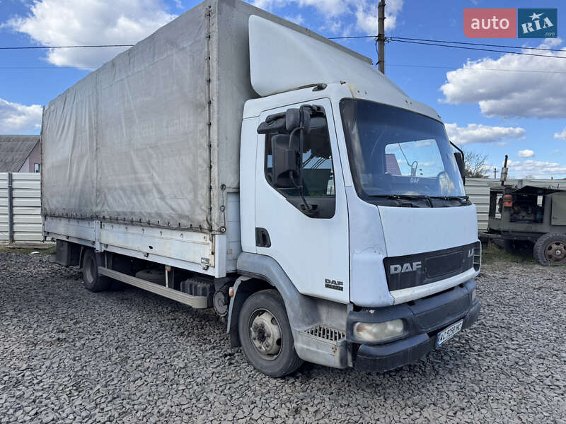 Грузовой фургон DAF LF 2005 в Маневичах