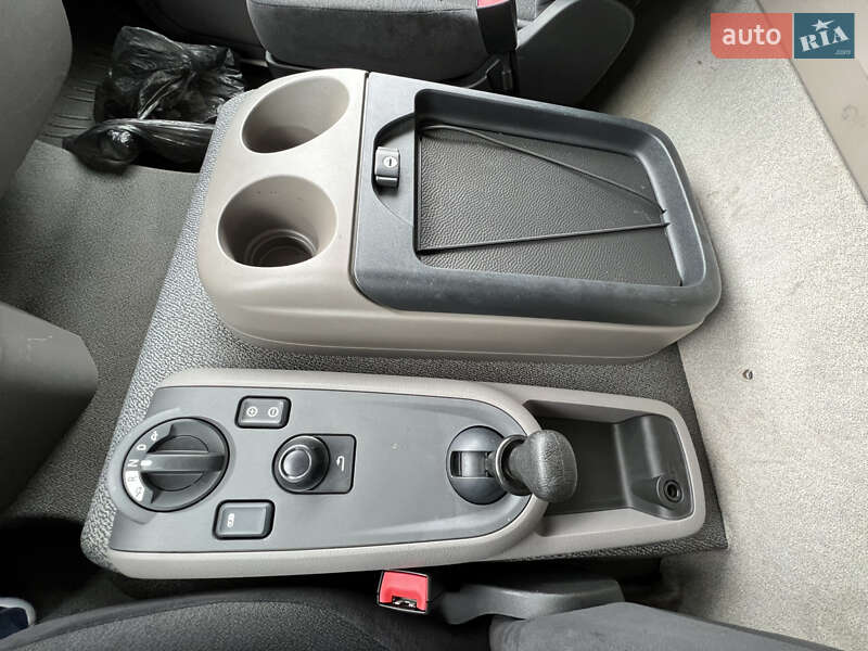Вантажний фургон DAF LF 2013 в Ковелі