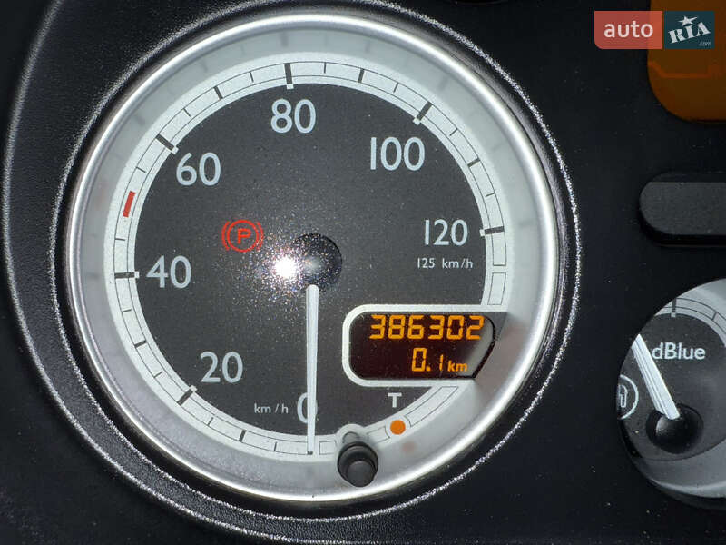 Вантажний фургон DAF LF 2013 в Рівному