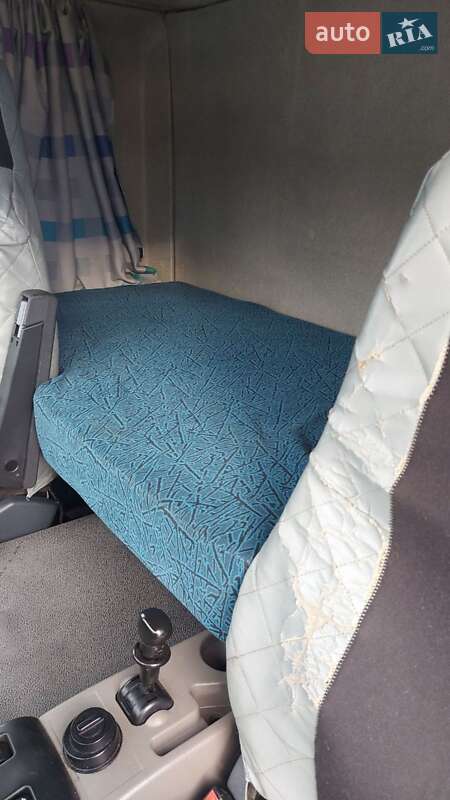 Вантажний фургон DAF LF 2012 в Ратному