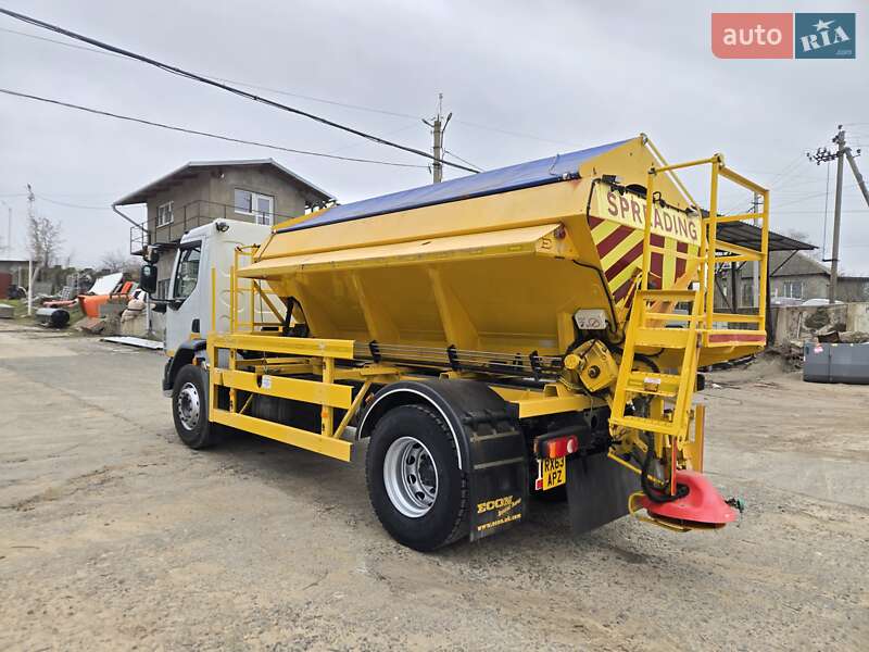 Пескоразбрасывающая машина DAF LF 2013 в Болграде