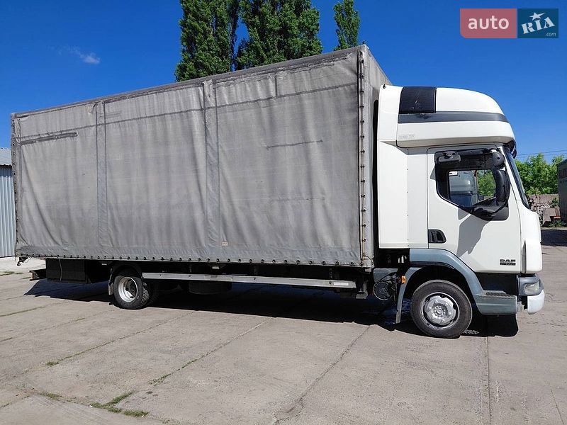 Тентований DAF LF 2004 в Рівному