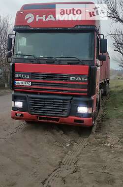 Тягач DAF TE 2001 в Прилуках