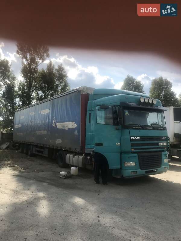 Тентованый DAF TE 2004 в 