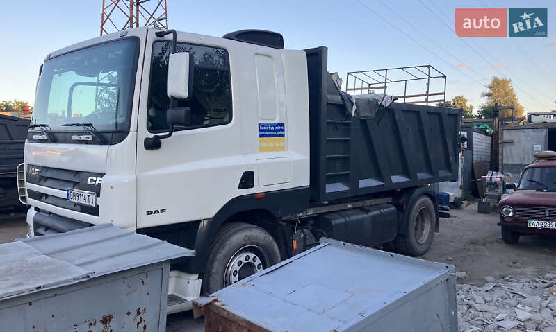 Самосвал DAF TE 2002 в Киеве