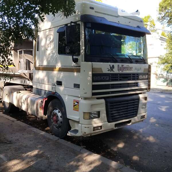 Тягач DAF TE 2002 в 