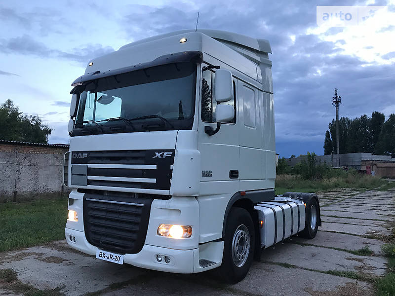 Тягач DAF XF 105 2010 в Вишневом