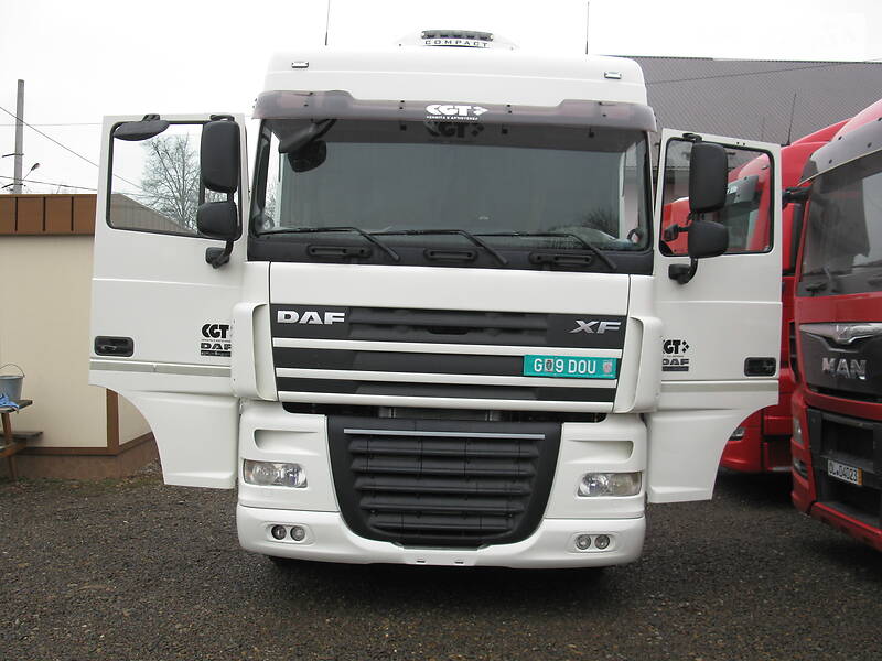 Тягач DAF XF 105 2011 в Черновцах