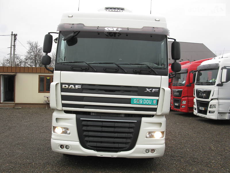 Тягач DAF XF 105 2011 в Черновцах