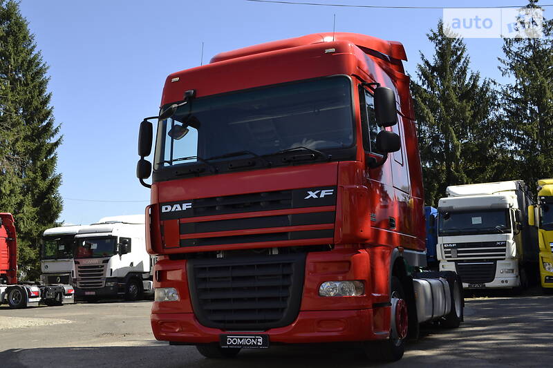 Тягач DAF XF 105 2010 в Хусте