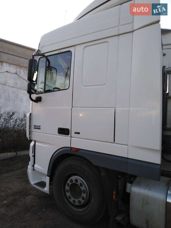 Тягач DAF XF 105 2008 в Кам'янець-Подільському
