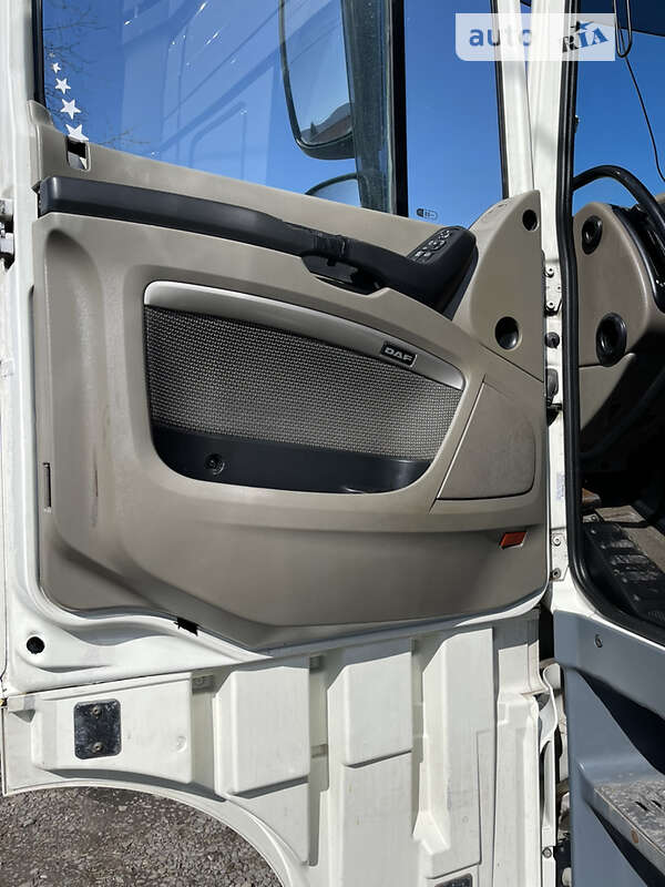 Тягач DAF XF 105 2012 в Хусте