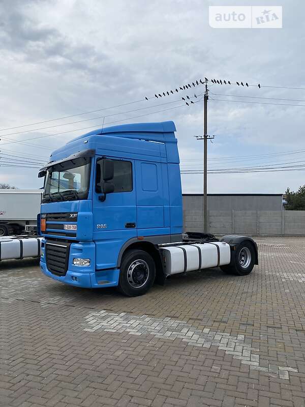 Тягач DAF XF 105 2012 в 