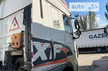 Тягач DAF XF 105 2006 в 