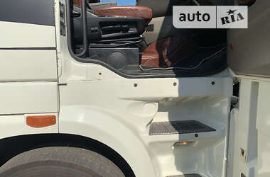 Тягач DAF XF 105 2010 в 