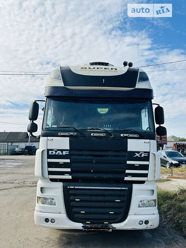 Грузовой фургон DAF XF 105 2007 в Теофиполе