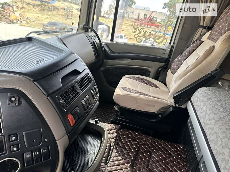 Вантажний фургон DAF XF 105 2007 в Теофіполі