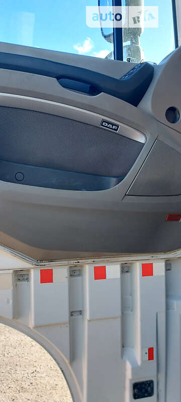 Тягач DAF XF 105 2008 в Шостці