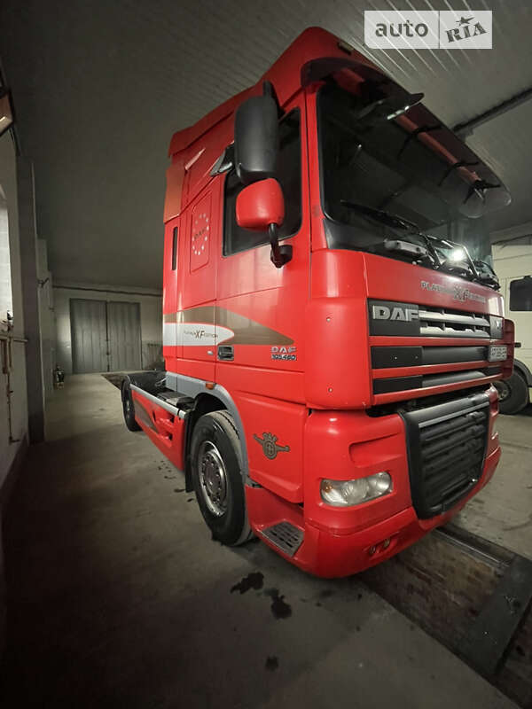 Тягач DAF XF 105 2009 в Запорожье