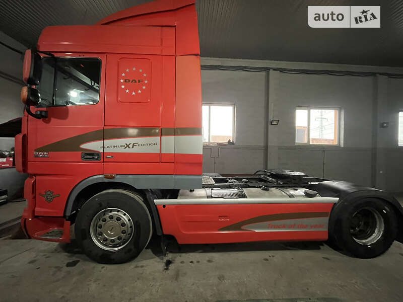 Тягач DAF XF 105 2009 в Запорожье