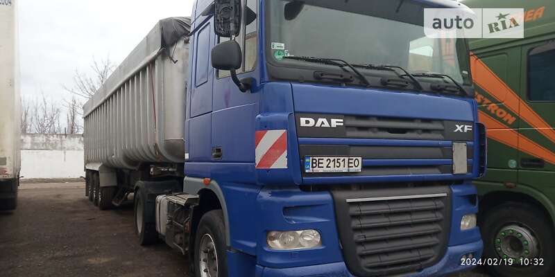 Тягач DAF XF 105 2012 в 