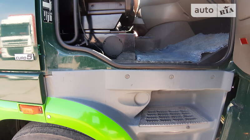 Тягач DAF XF 105 2007 в Полтаве