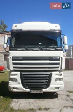 Тягач DAF XF 105 2009 в Чернигове