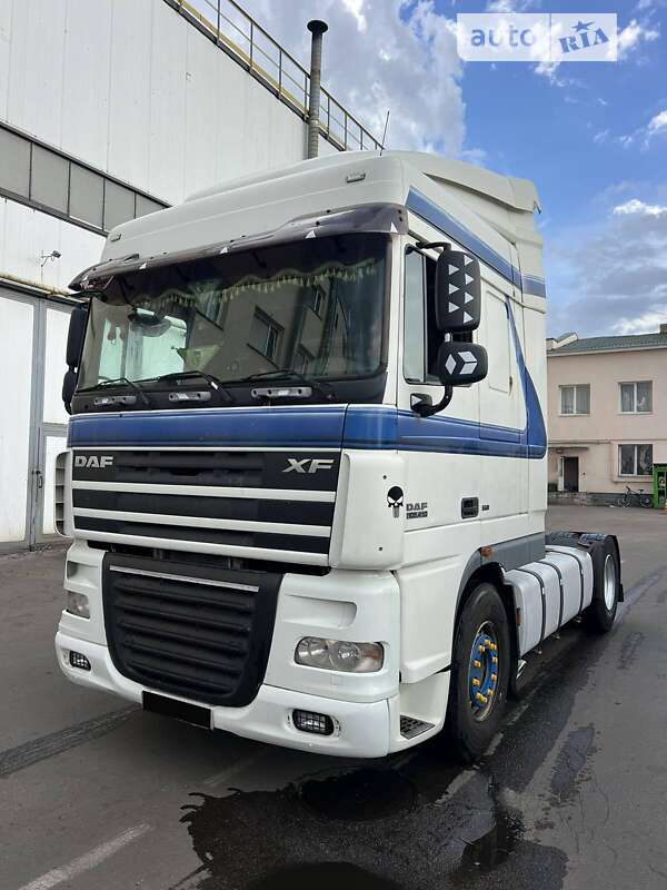 Тягач DAF XF 105 2010 в 