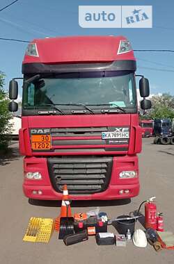 Тягач DAF XF 105 2009 в Києві