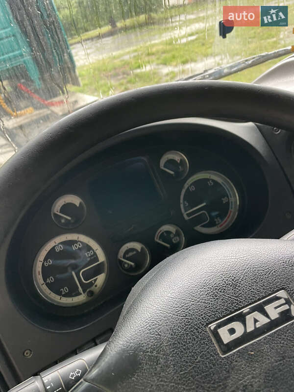 Тягач DAF XF 105 2011 в Волочиську