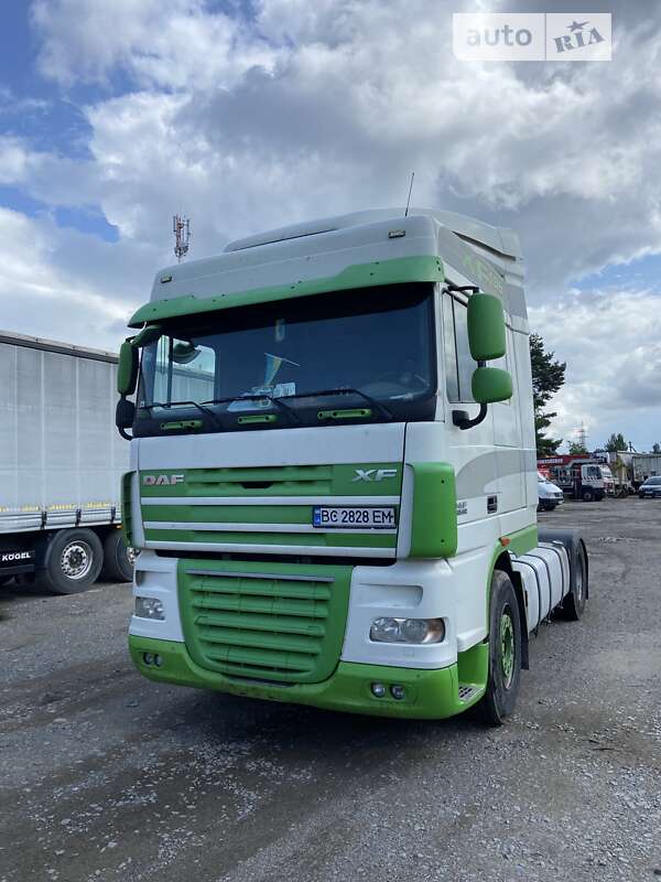 Тягач DAF XF 105 2010 в Львове