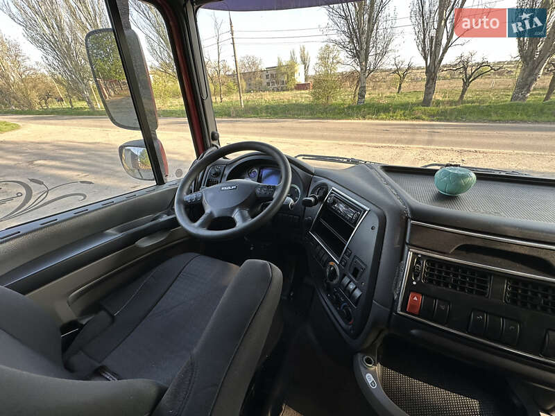 Тягач DAF XF 105 2010 в Запоріжжі