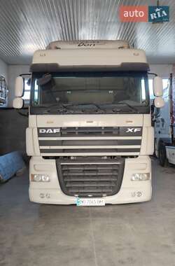 Тягач DAF XF 105 2010 в 