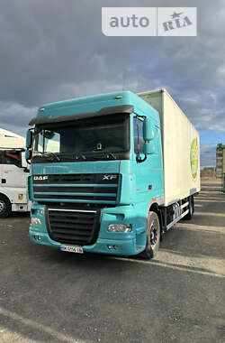 Грузовой фургон DAF XF 105 2012 в Львове