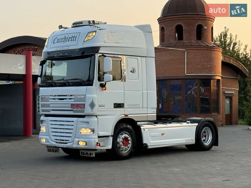 Тягач DAF XF 105 2013 в Дубні