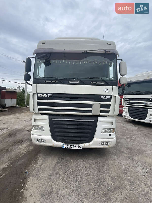 Тягач DAF XF 105 2008 в Львове фото Тягач DAF XF 105 2008 в Львове