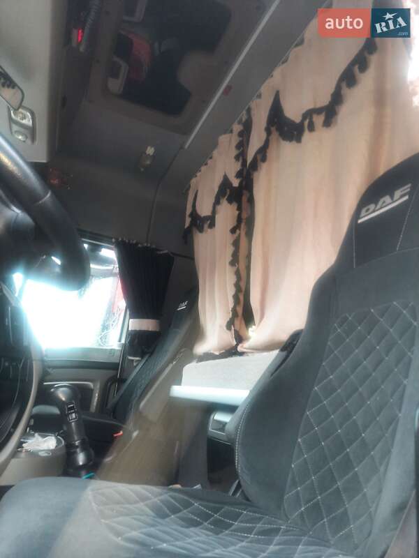 Тягач DAF XF 105 2009 в Ровно