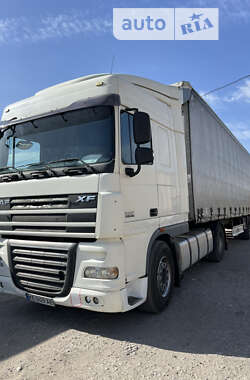 Вантажопасажирський фургон DAF XF 105 2012 в Кам'янському