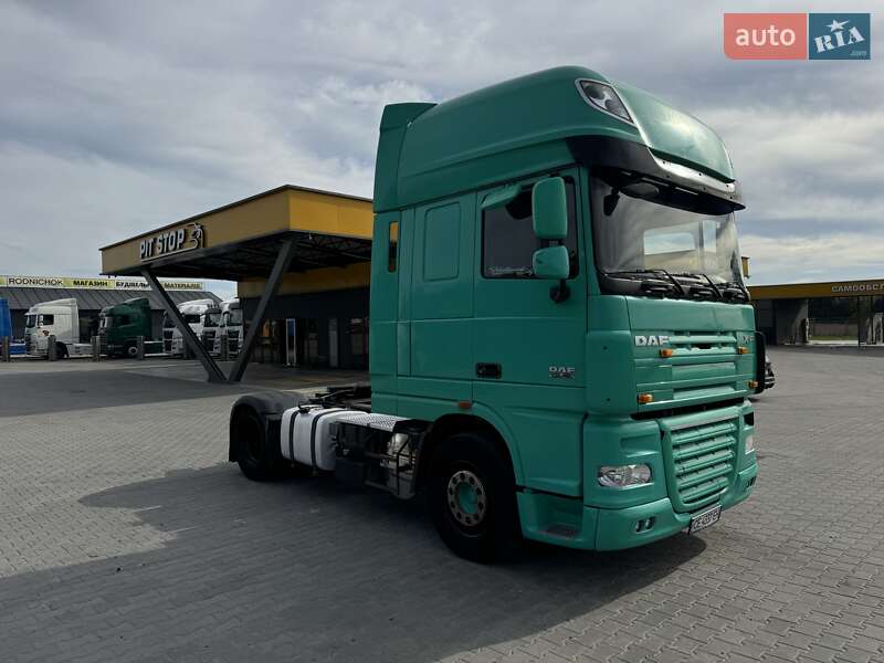 Тягач DAF XF 105 2012 в Чернівцях
